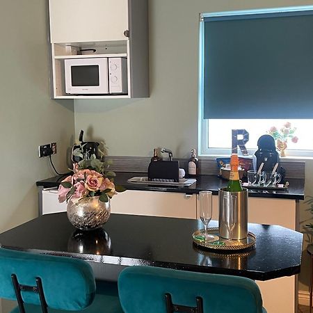 The Rose Garden Room - Self Contained Studio Ballycastle Extérieur photo