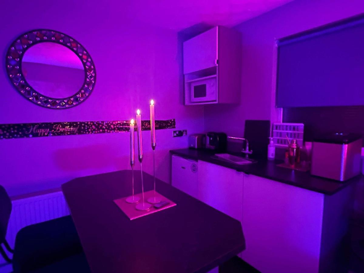 The Rose Garden Room - Self Contained Studio Ballycastle Extérieur photo